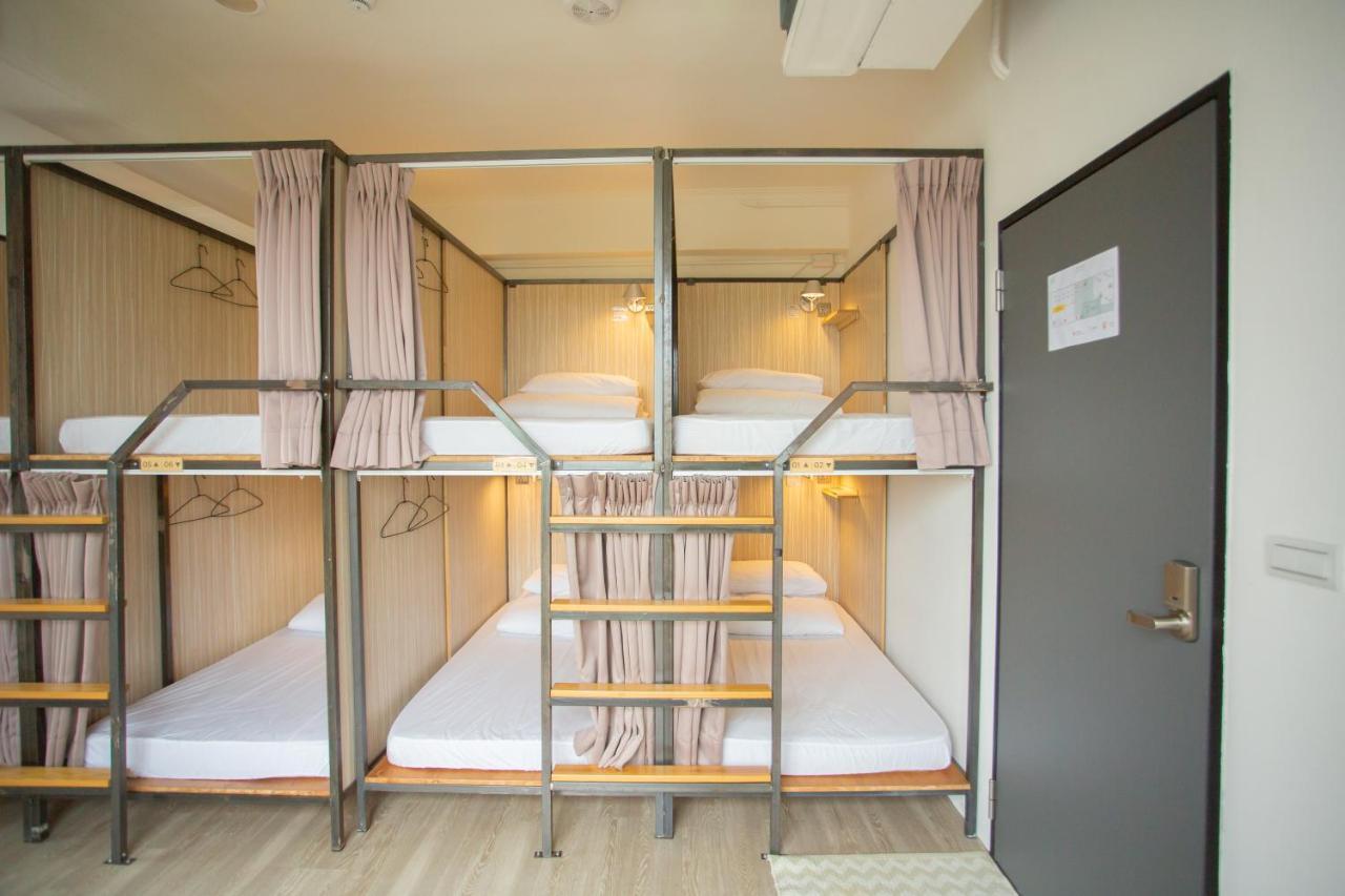 Corner Hostel & Cafe Тайбэй Экстерьер фото
