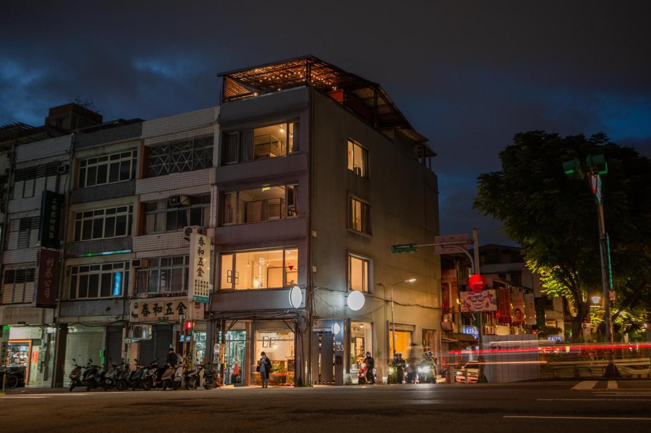 Corner Hostel & Cafe Тайбэй Экстерьер фото