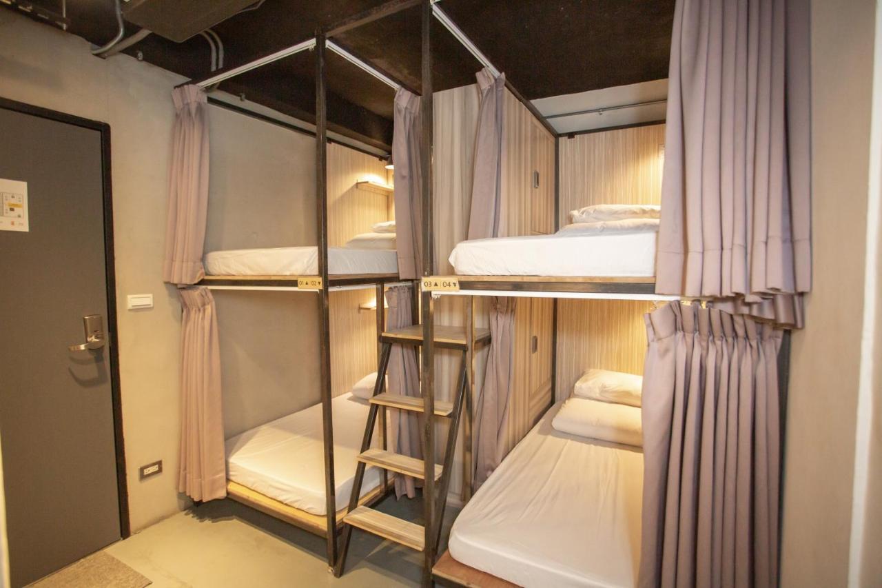Corner Hostel & Cafe Тайбэй Экстерьер фото